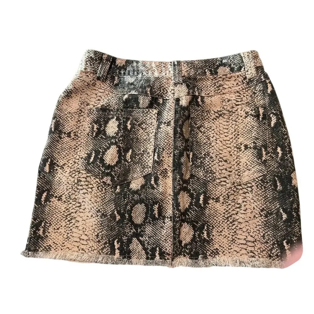 Pink snakeskin denim mini skirt size small - Picture 2 of 7